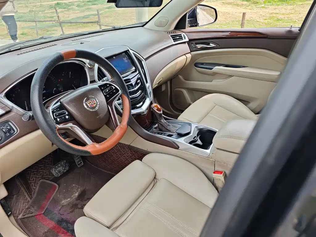 Cadillac SRX 2014 — фото 17