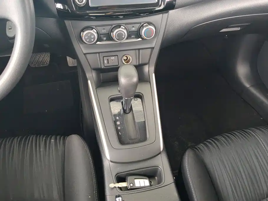Nissan Sylphy 2019 — фото 16