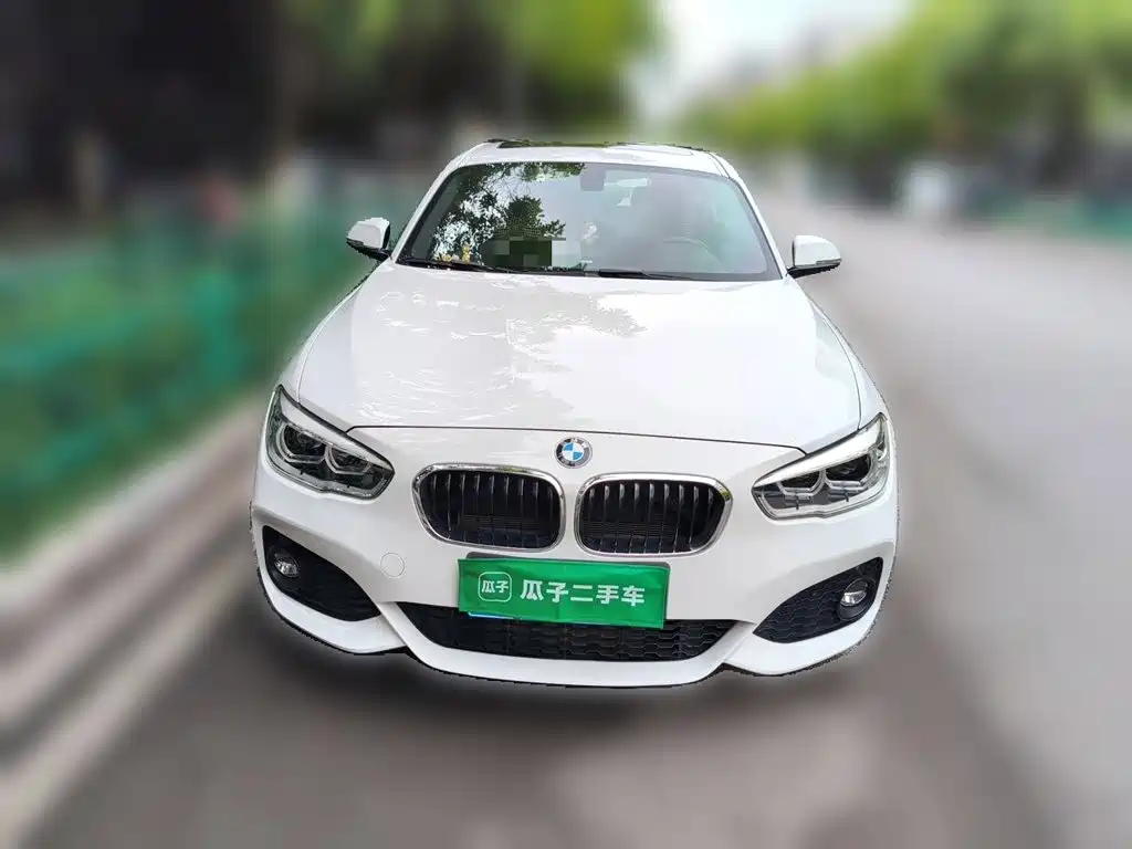 BMW 1 Series 2018 — фото 24