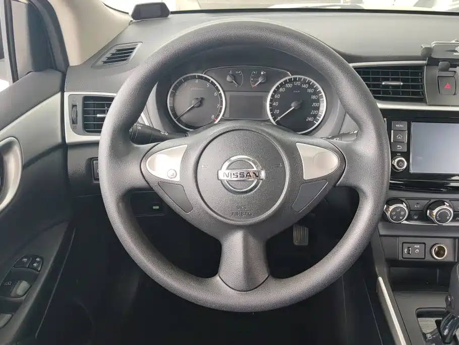 Nissan Sylphy 2019 — фото 15