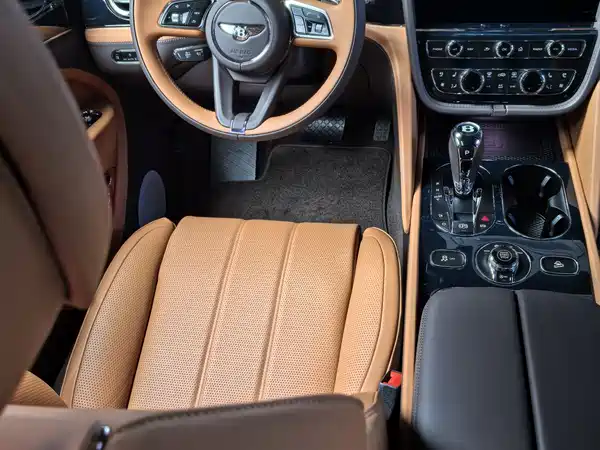 Bentley Bentayga 2024