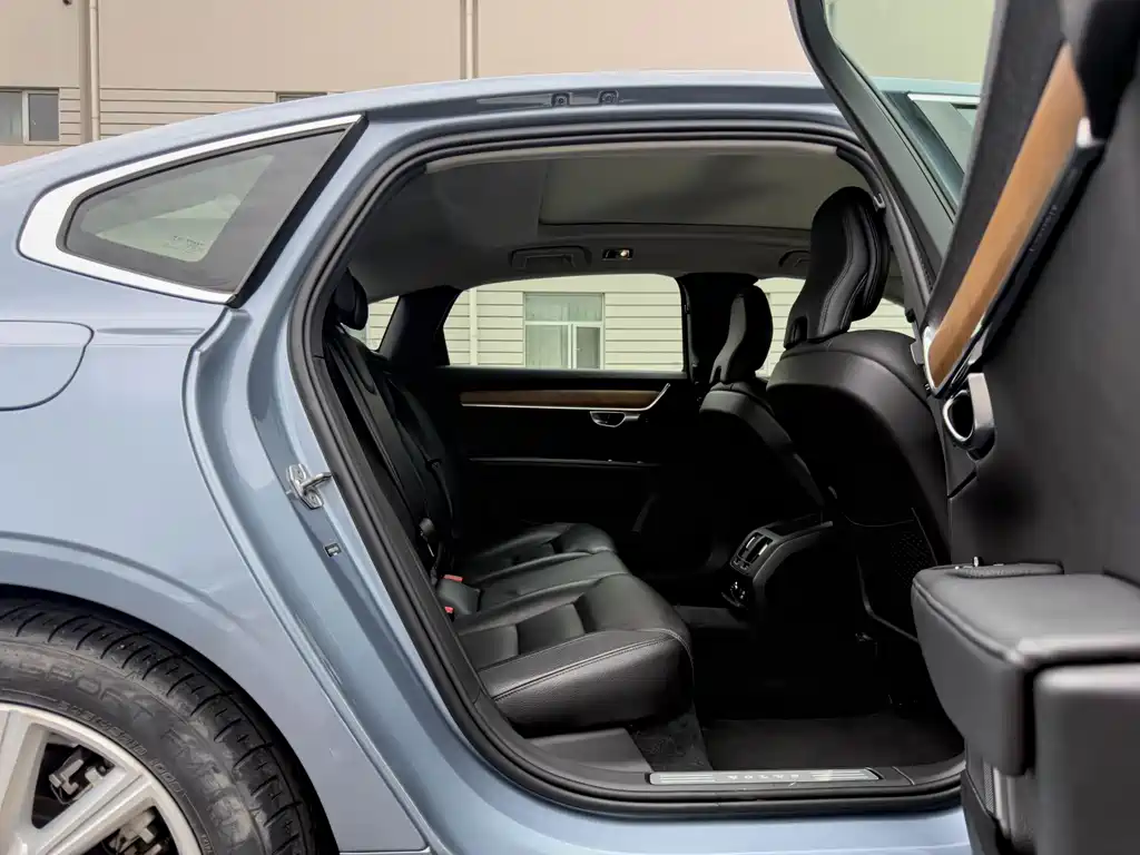 Volvo S90 2019 — фото 13