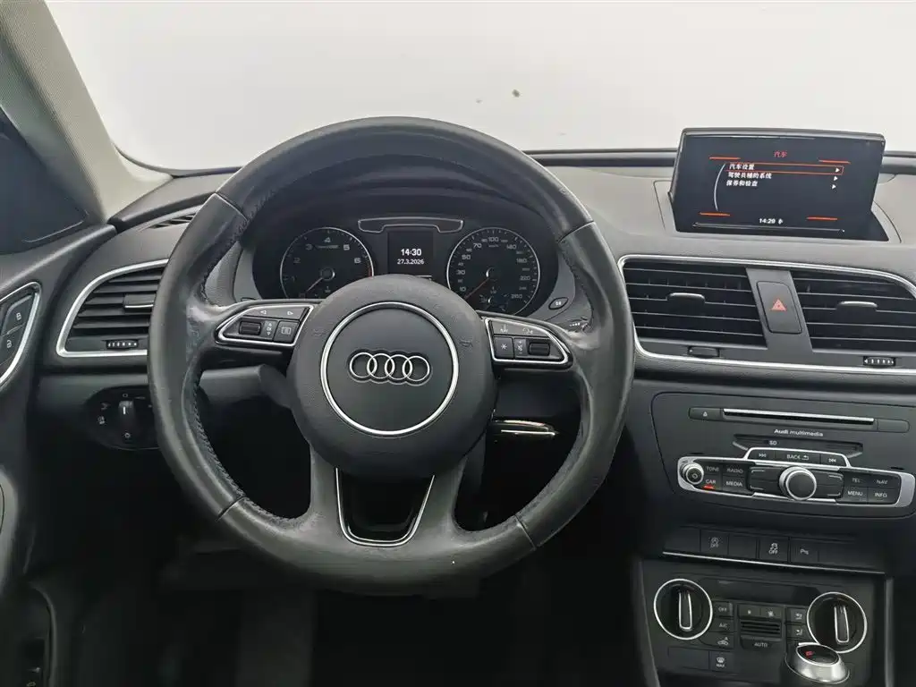 Audi Q3 2017 — фото 11