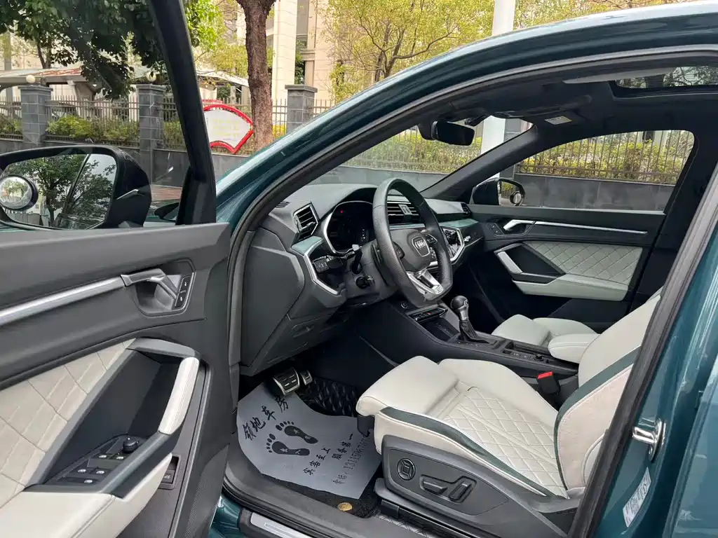 Audi Q3 Sportback 2023 — фото 7