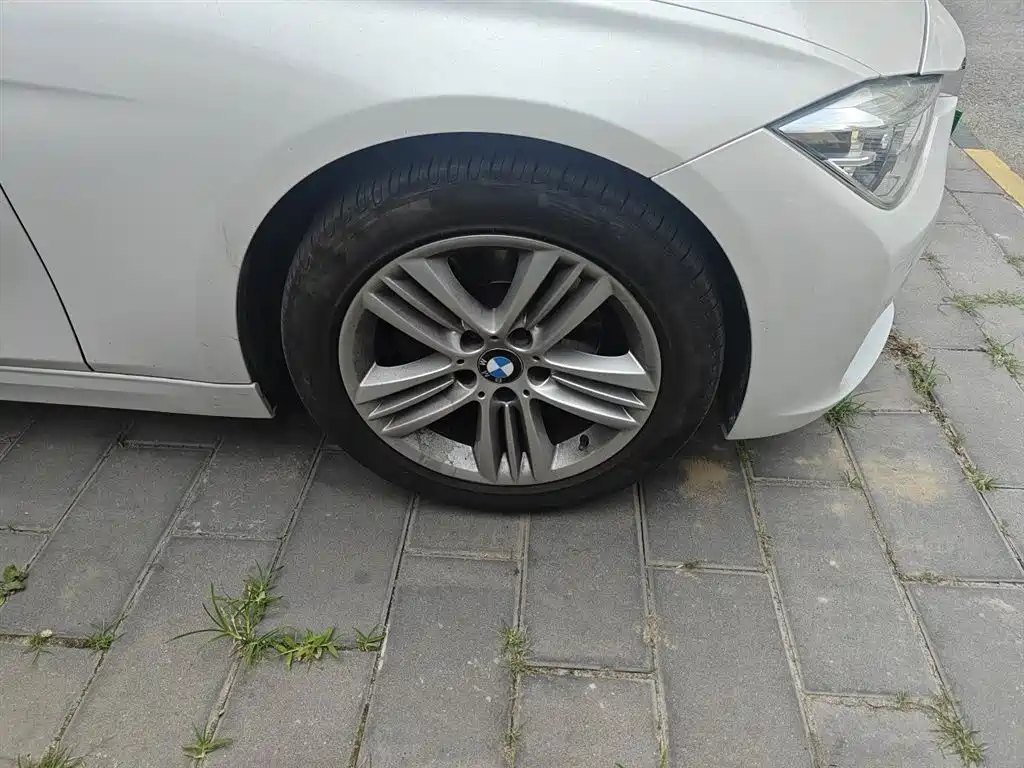 BMW 3 Series 2016 — фото 26