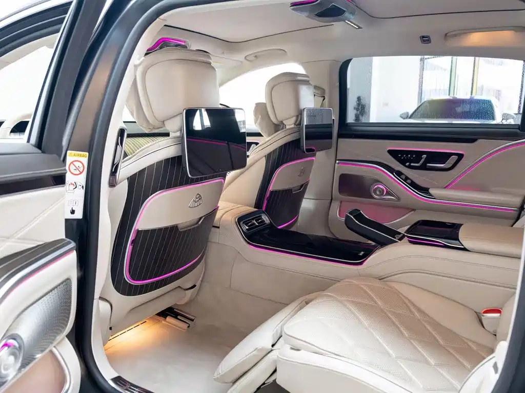 Mercedes-Benz Maybach S-Class 2023