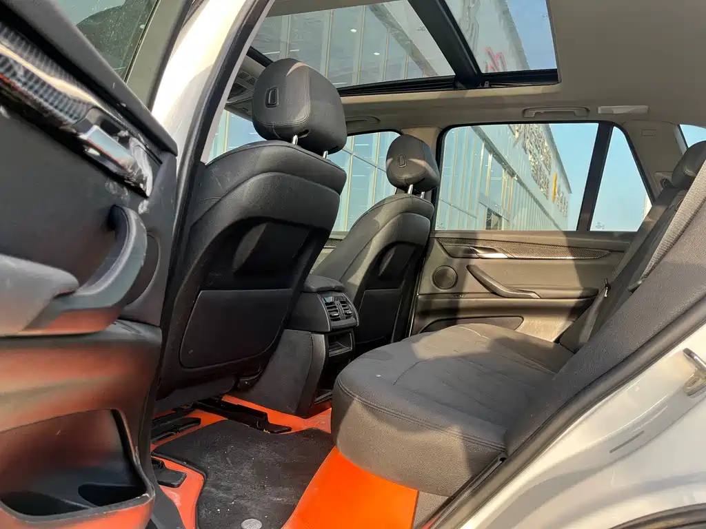 BMW X5 2018 — фото 11