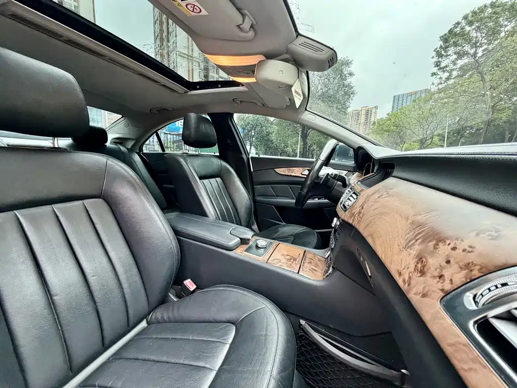 Mercedes-Benz CLS 2015 — фото 11