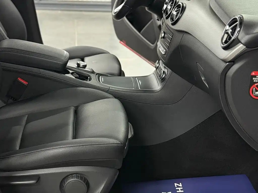 Mercedes-Benz B-Class 2018 — фото 9
