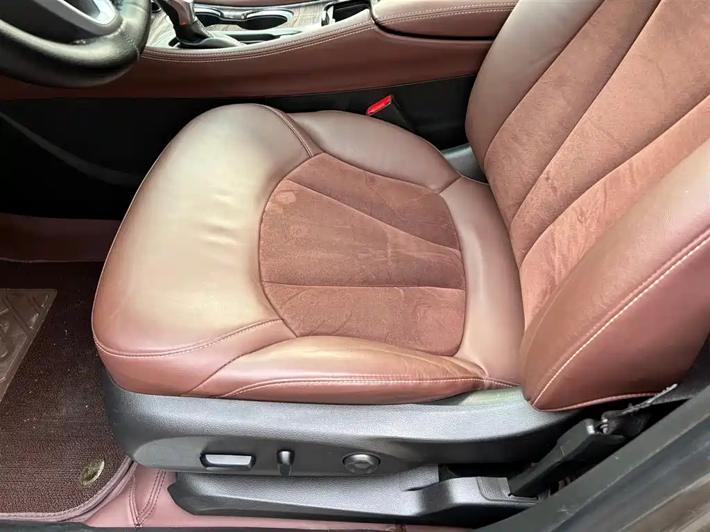 Buick Envision Plus 2017 — фото 10