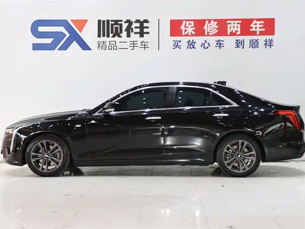 Cadillac CT4 2022