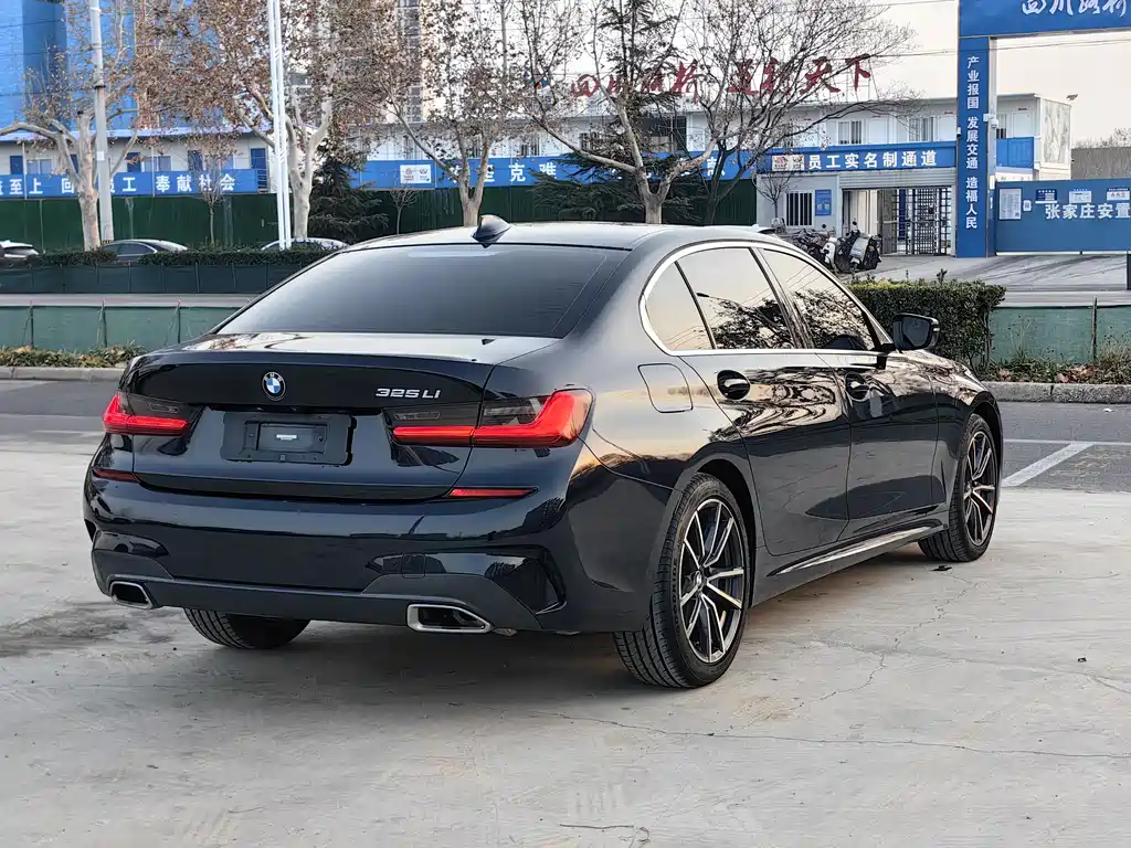 BMW 3 Series 2022 — фото 14