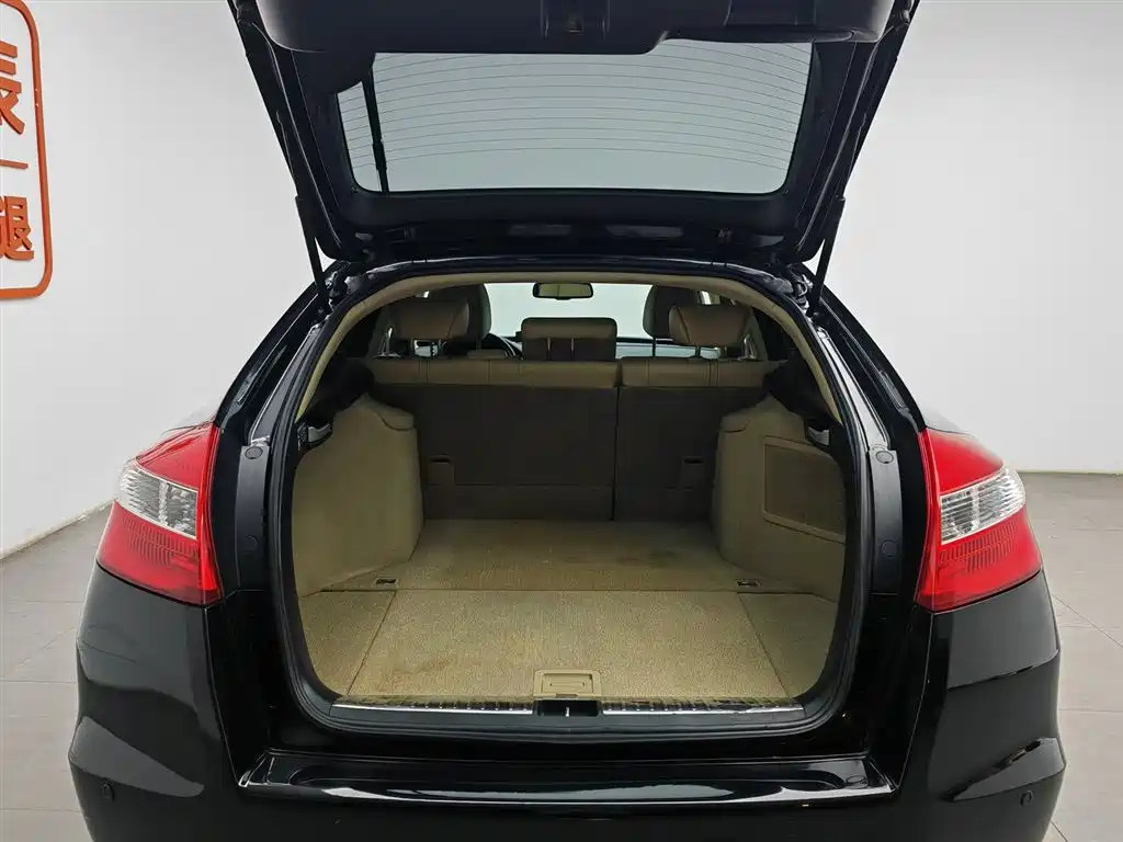 Honda Crosstour 2013 — фото 16