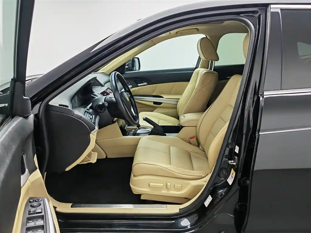 Honda Crosstour 2013 — фото 10