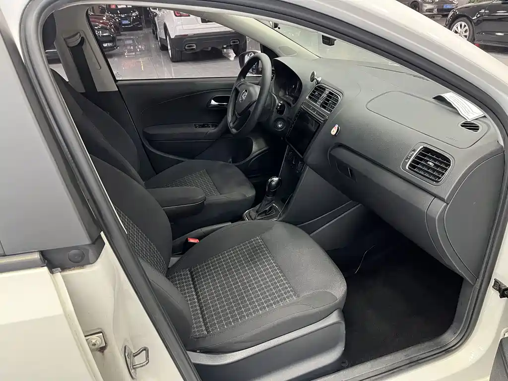 Volkswagen Polo 2016
