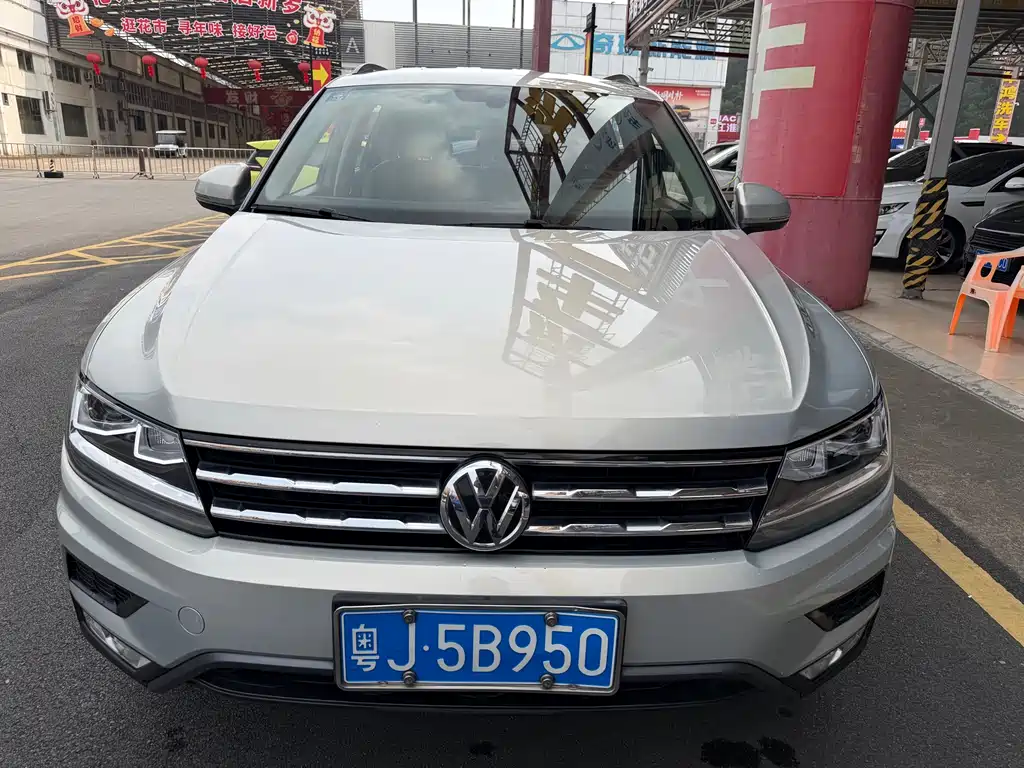 Volkswagen Tiguan L 2019 — фото 2