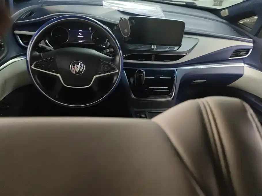 Buick GL8 2021 — фото 12