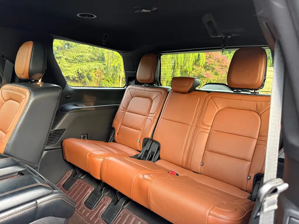 Lincoln Navigator 2019 — фото 19