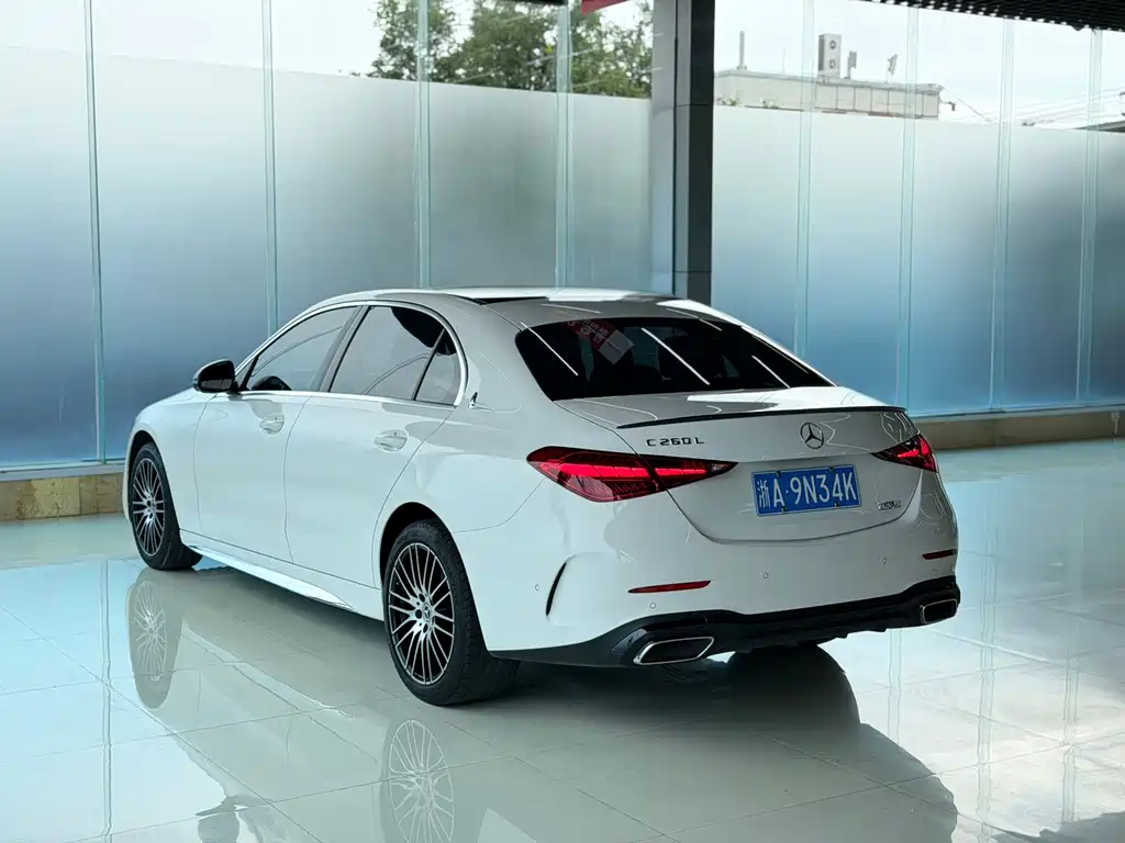 Mercedes-Benz C-Class 2023 — фото 4
