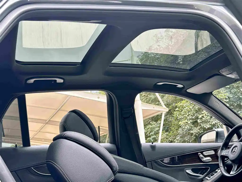 Mercedes-Benz GLC 2018 — фото 17