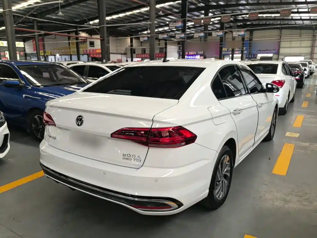 Volkswagen Bora 2024