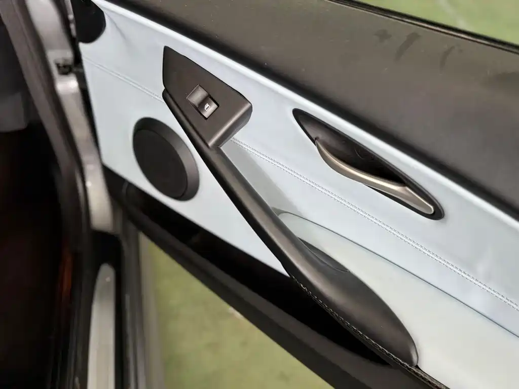 BMW M6 2007 — фото 10