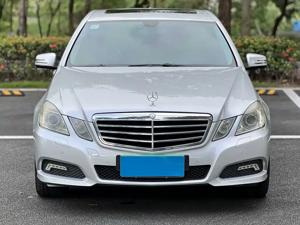 Mercedes-Benz E-Class 2010