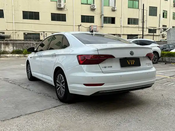 Volkswagen Sagitar 2021