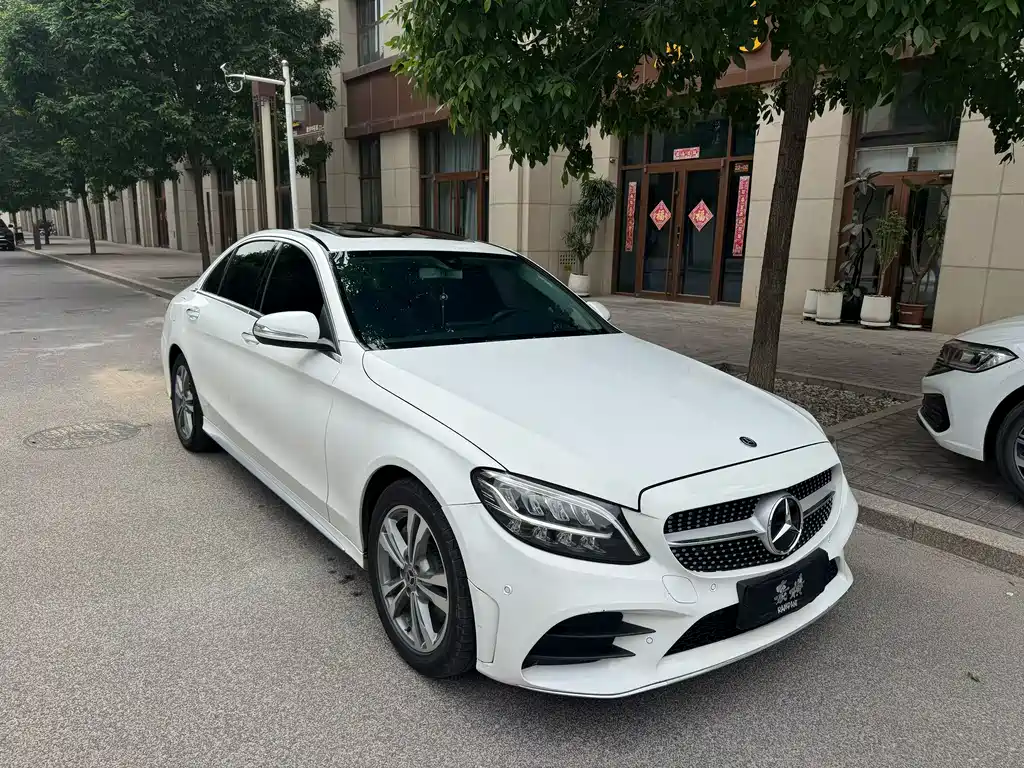Mercedes-Benz C-Class 2019 — фото 2