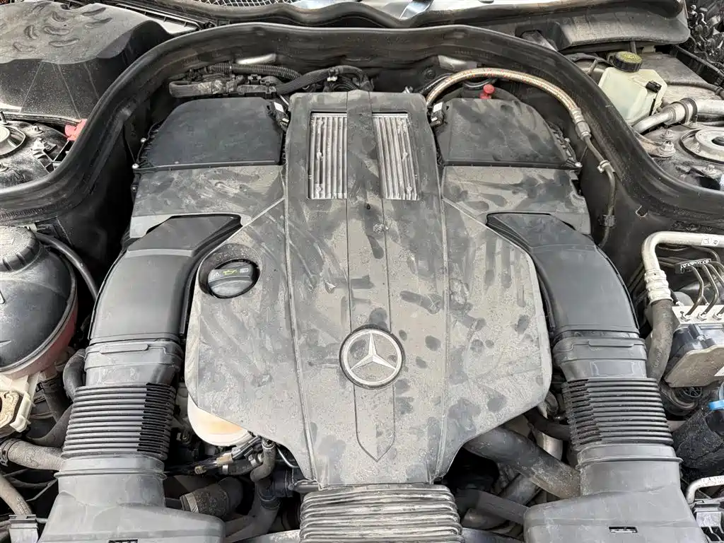 Mercedes-Benz E-Class 2015 — фото 31