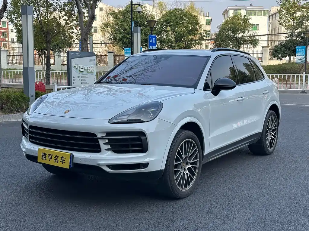 Porsche Cayenne 2023 — фото 1