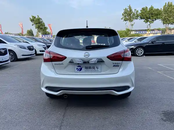 Nissan Tiida 2016