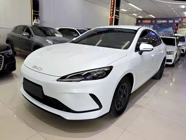 BYD Seal 05 DM-i 2025
