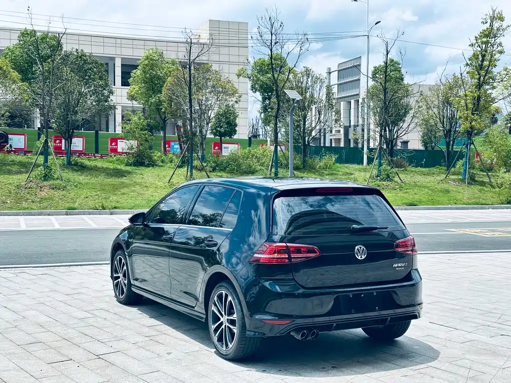 Volkswagen Golf 2016 — фото 10
