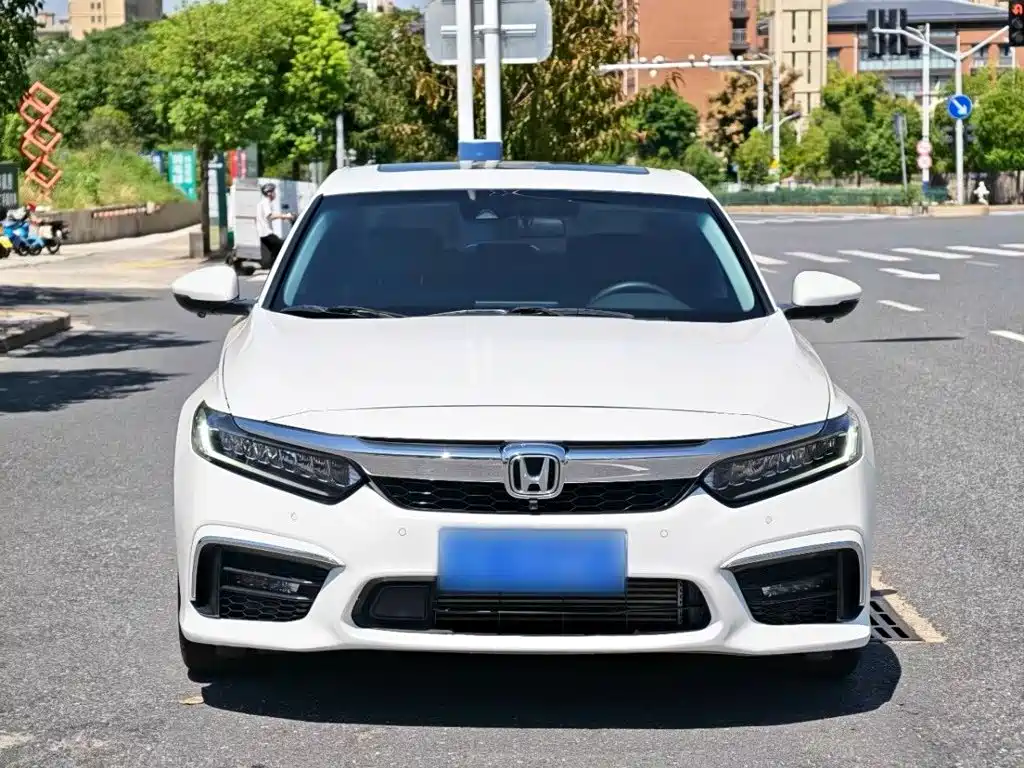 Honda Inspire 2019 — фото 3