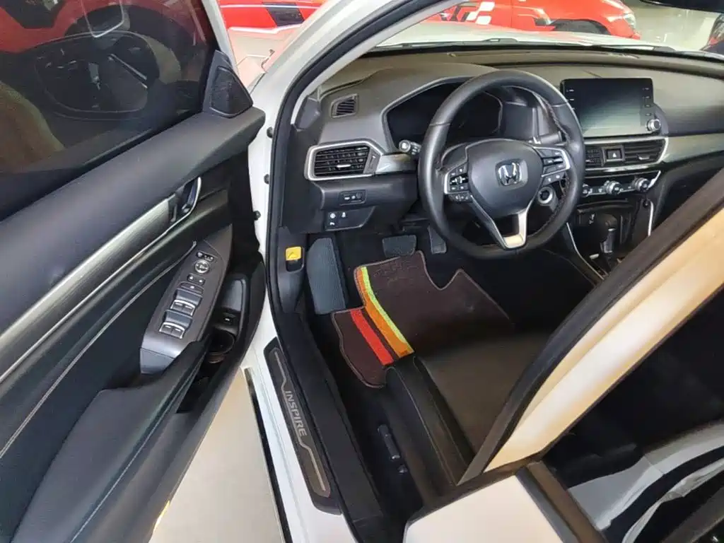 Honda Inspire 2019 — фото 16