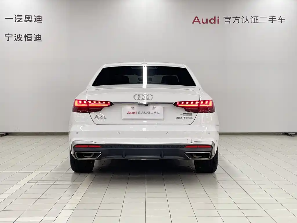 Audi A4L 2023 — фото 4