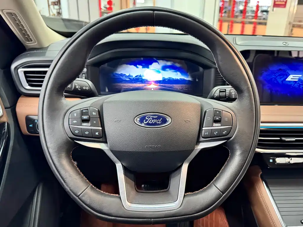 Ford Explorer 2023 — фото 9