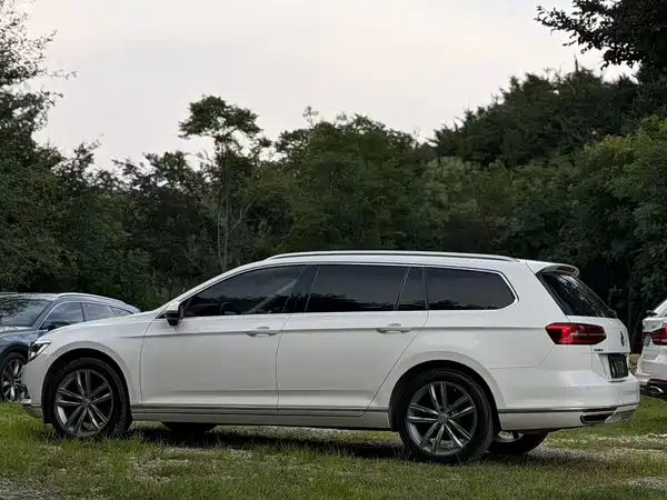Volkswagen Viloran 2017