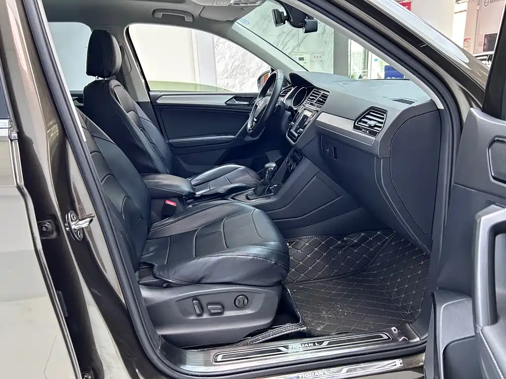 Volkswagen Tiguan L 2018 — фото 10