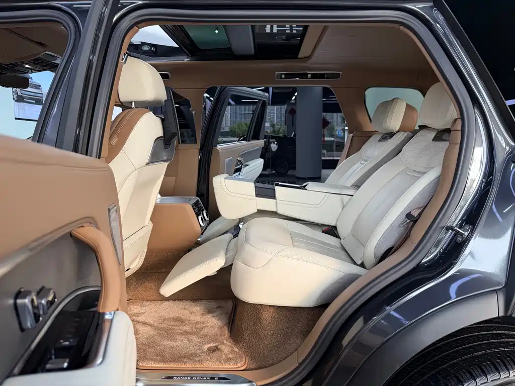 Land Rover Range Rover 2024 — фото 12