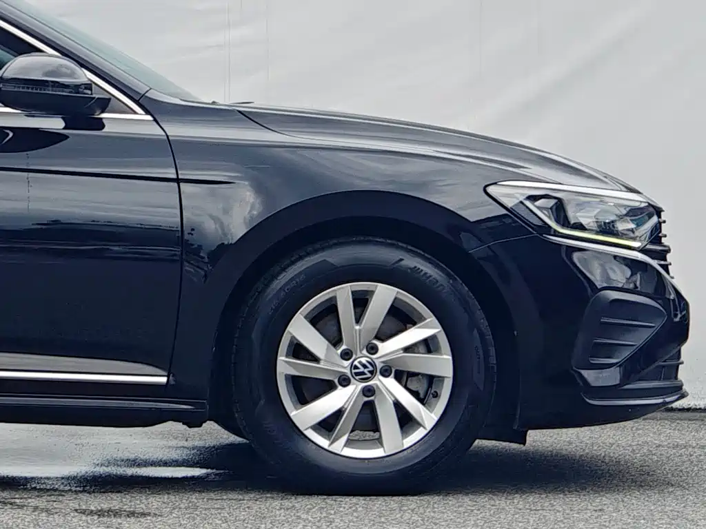 Volkswagen Passat 2022