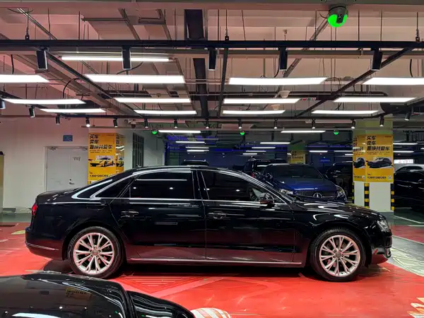Audi A8 2014