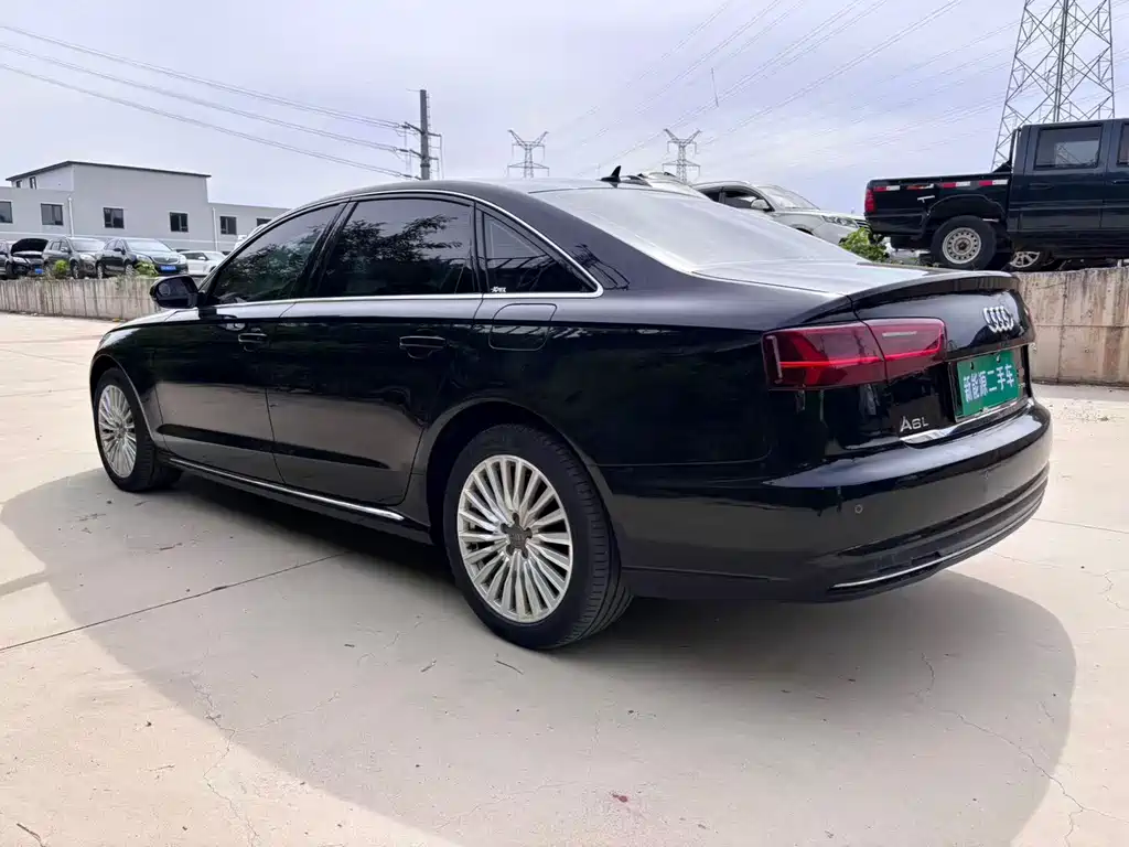 Audi A6L New Energy 2018 — фото 8