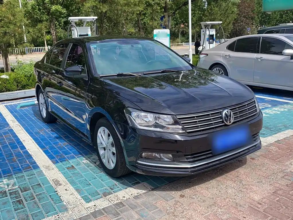 Volkswagen Lavida 2018 — фото 11