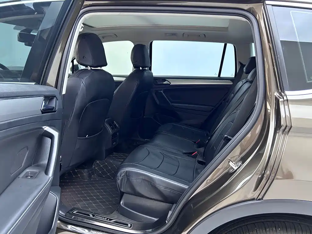 Volkswagen Tiguan L 2018 — фото 9