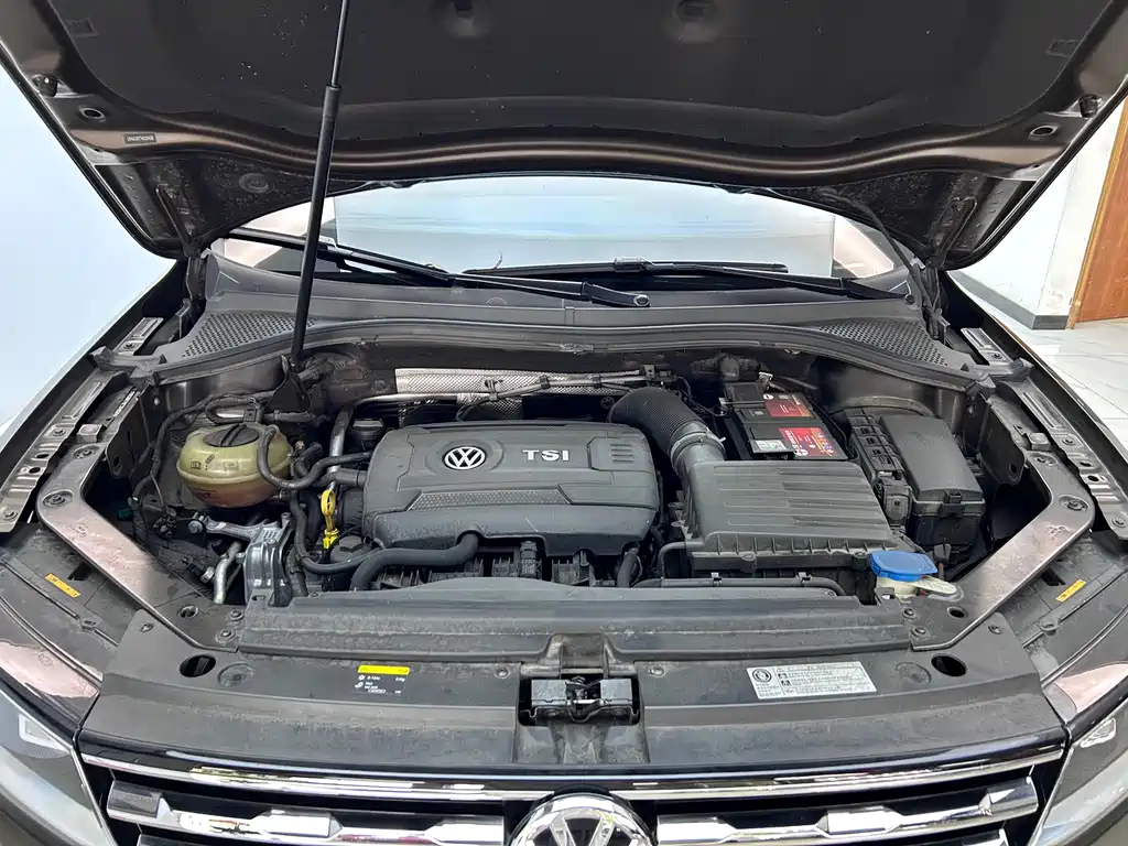 Volkswagen Tiguan L 2018 — фото 25