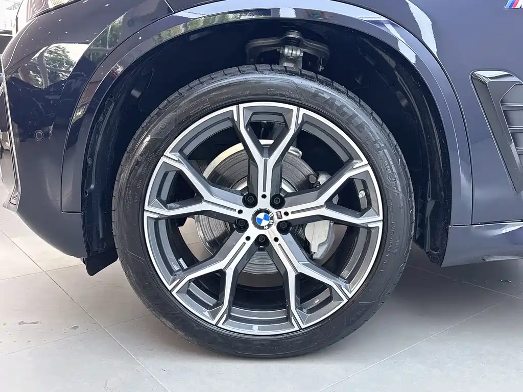 BMW X5 2025 — фото 16