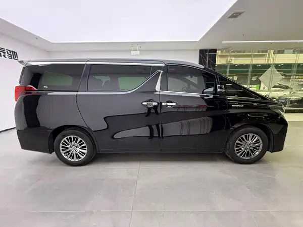 Toyota Alphard 2021