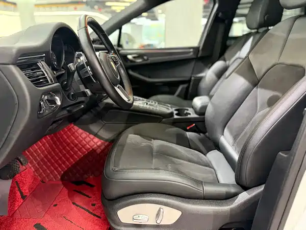 Porsche Macan 2020
